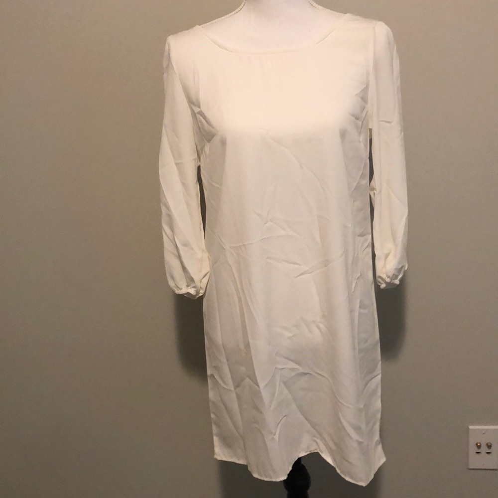 White mid sleeve dress